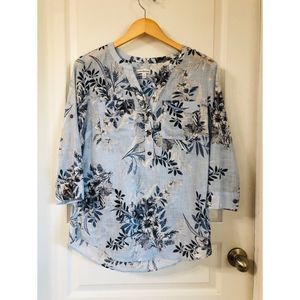 CROFT & BARROW FLORAL POWDER BLUE TUNIC
